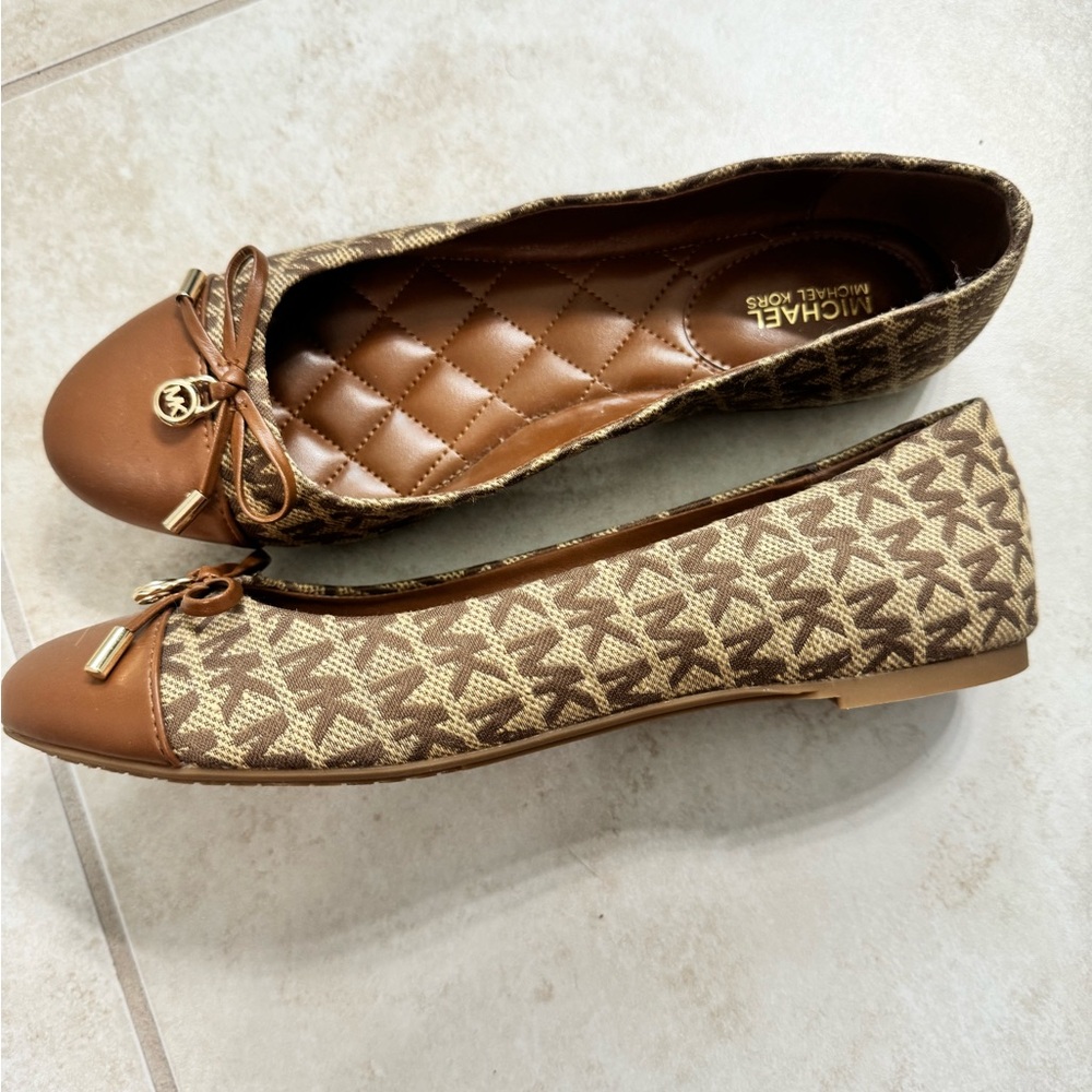 Michael Kors flats